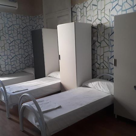 Balarm - Hostel And Bar 팔레르모 외부 사진